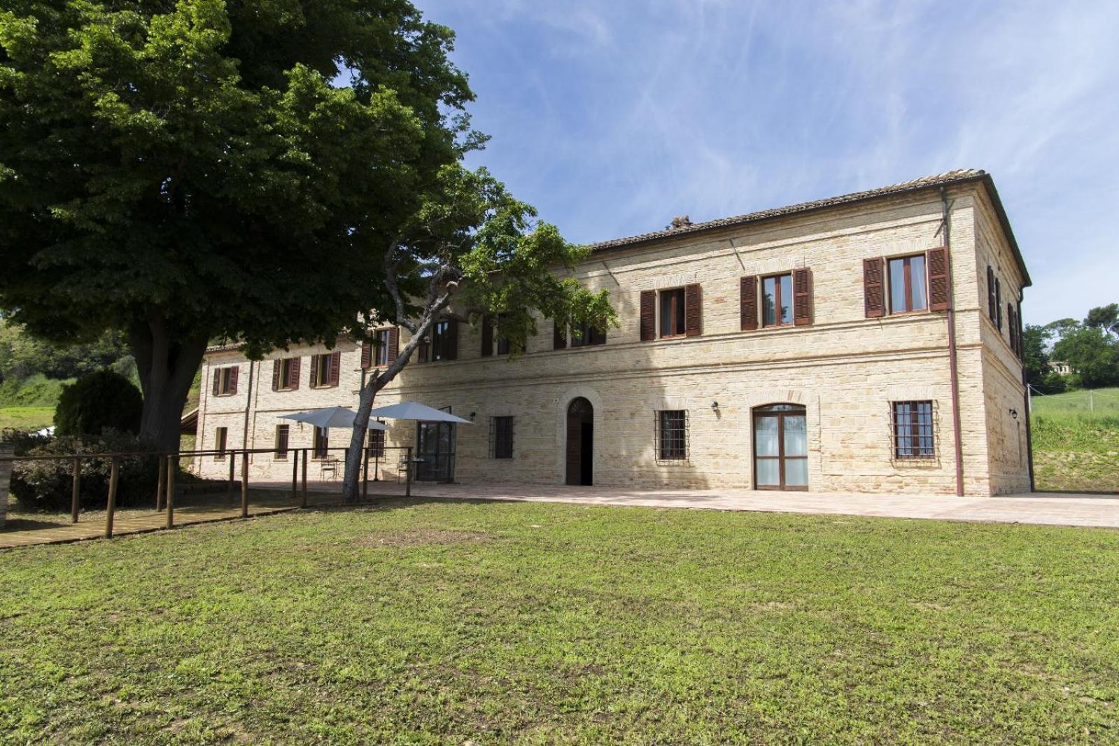 Locanda Di Montegiove Фано Экстерьер фото